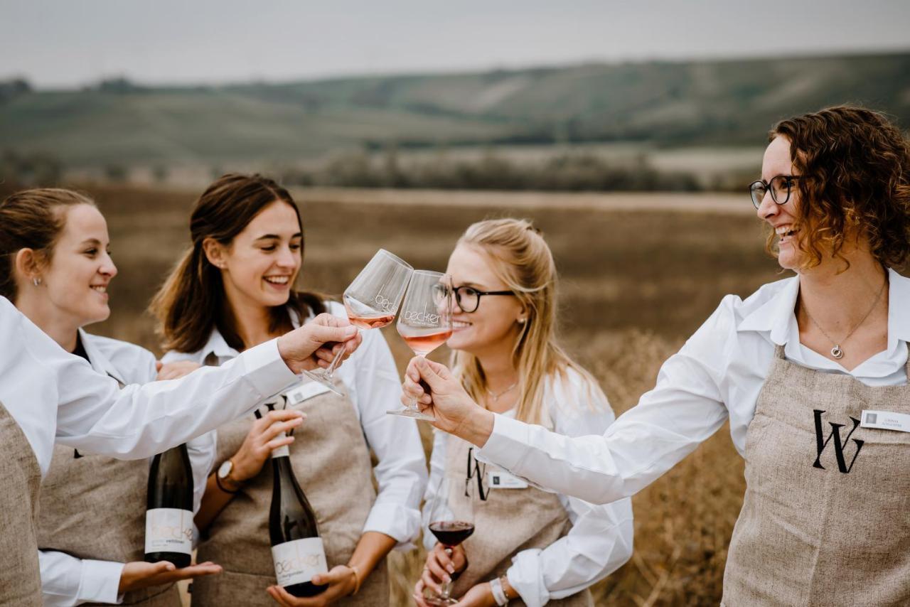 Weinzuhause Hotel-Restaurant-Vinothek Mommenheim Eksteriør billede