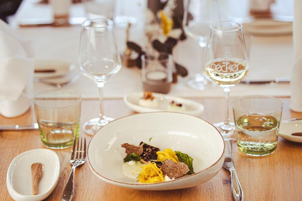 Weinzuhause Hotel-Restaurant-Vinothek Mommenheim Eksteriør billede