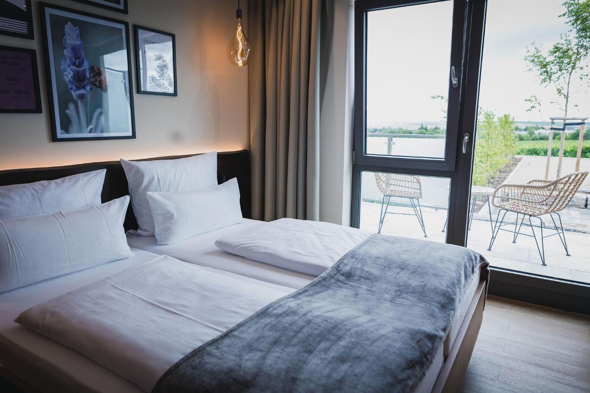 Weinzuhause Hotel-Restaurant-Vinothek Mommenheim Eksteriør billede