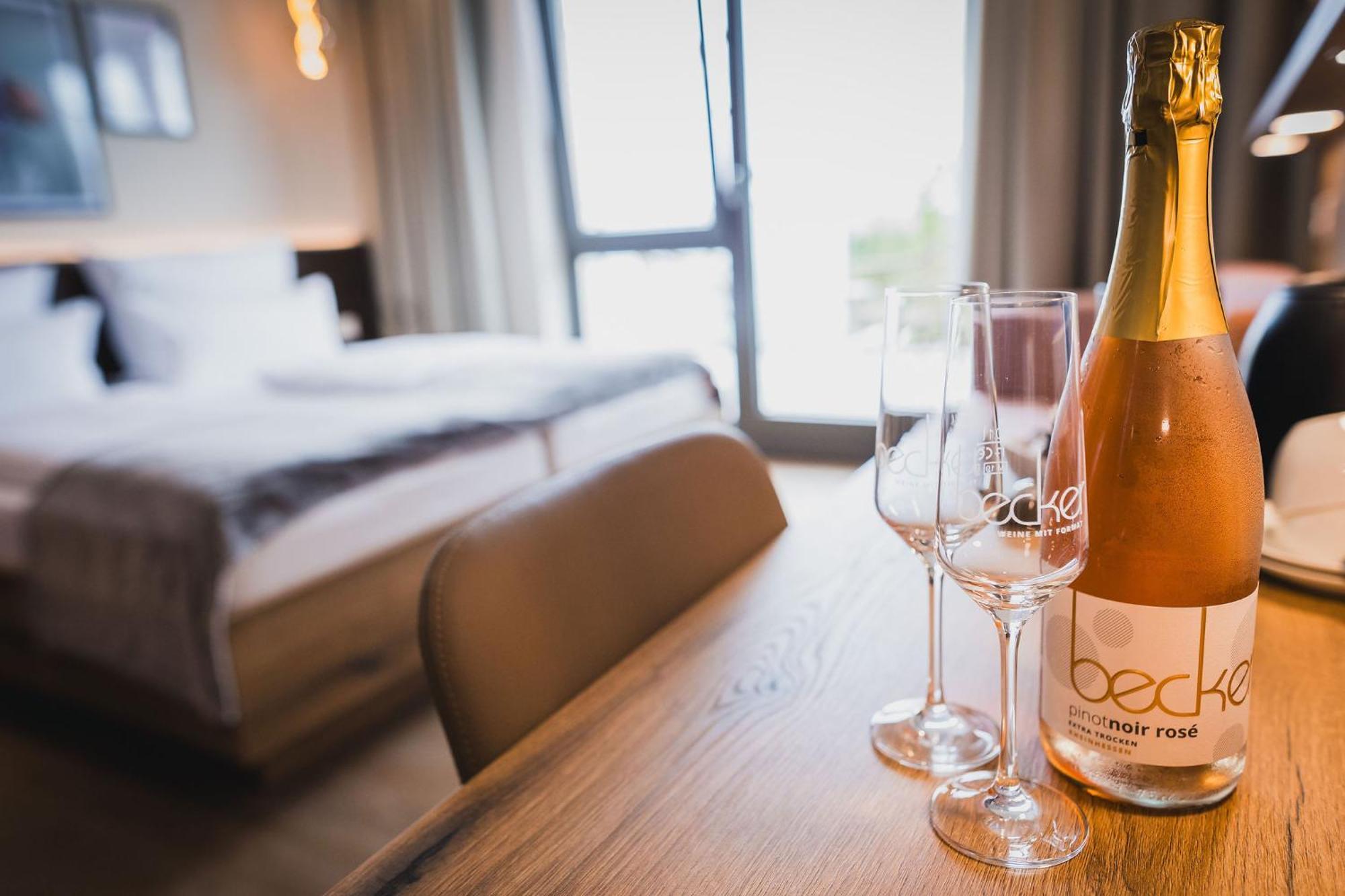 Weinzuhause Hotel-Restaurant-Vinothek Mommenheim Eksteriør billede